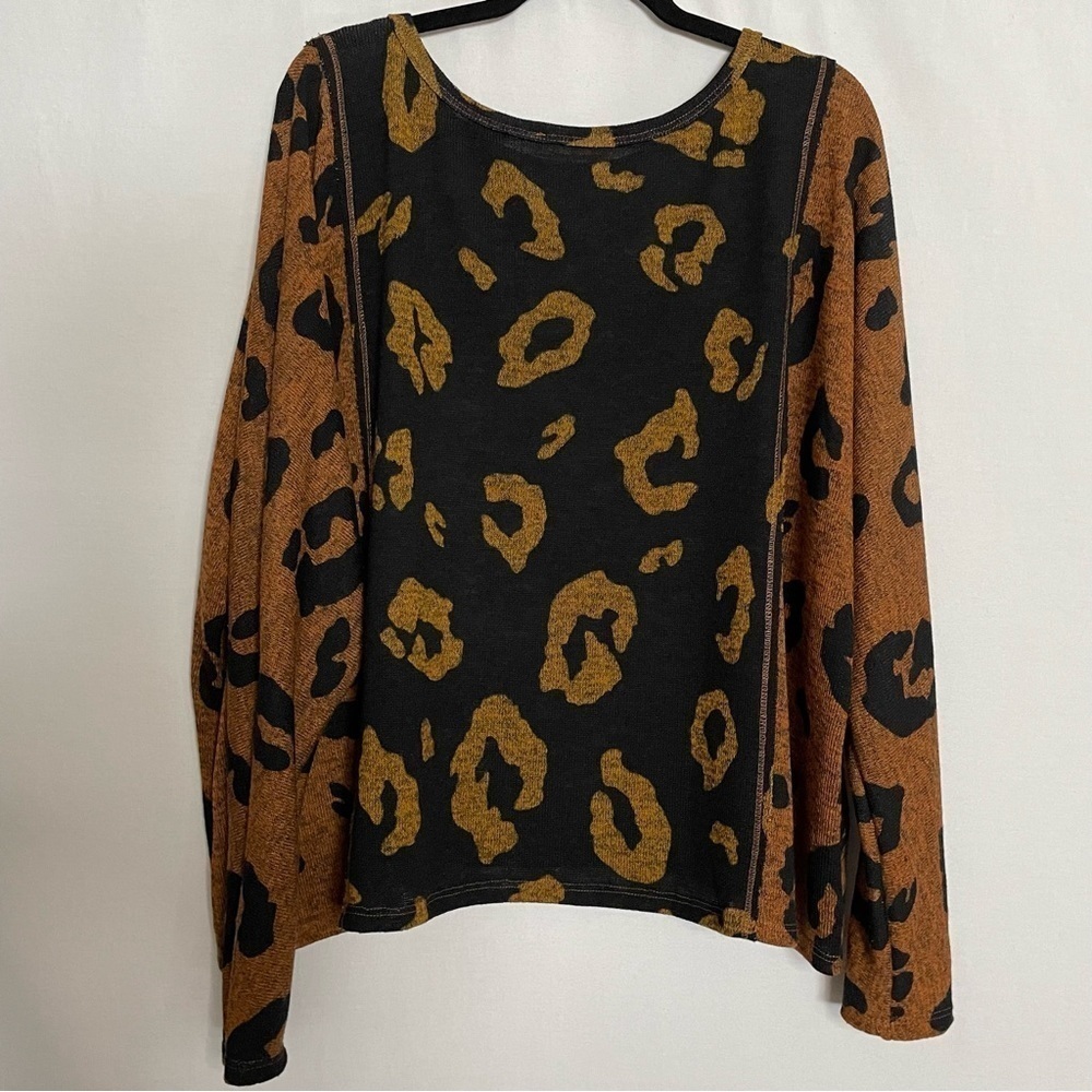 ENTRO Boho Mixed Leopard Print Oversized Dolman Sleeve Lightweight Sweater Top - Picture 8 of 14